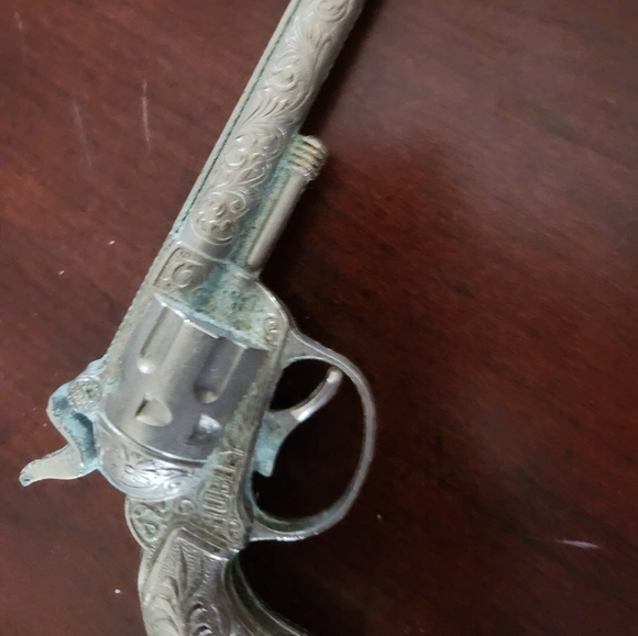 Vintage Hubley, Chief Toy Cap Gun - Picture 8 of 15